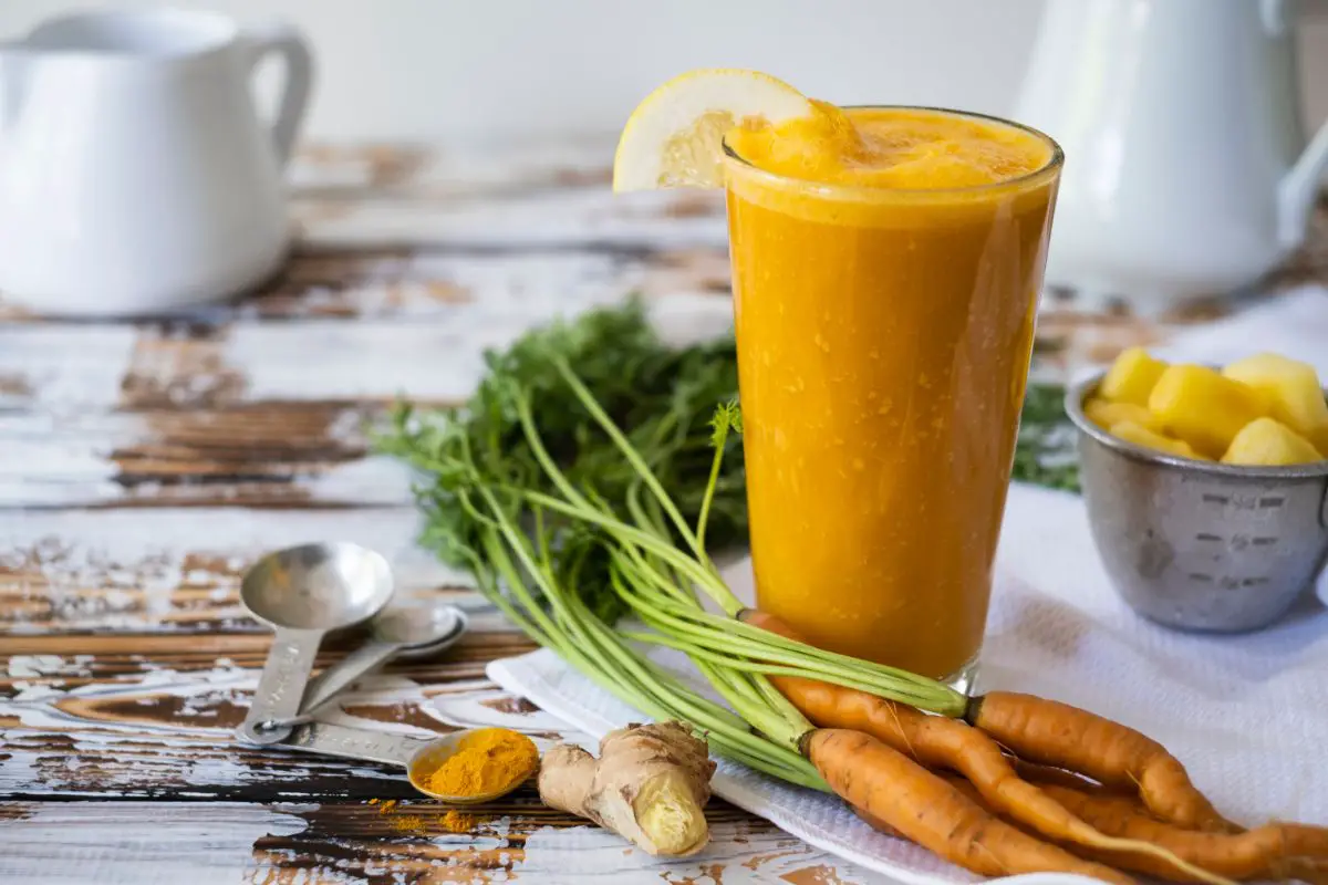 Looking For A Healthy Drink During A Period? Try This Pineapple Carrot Turmeric Spritzer