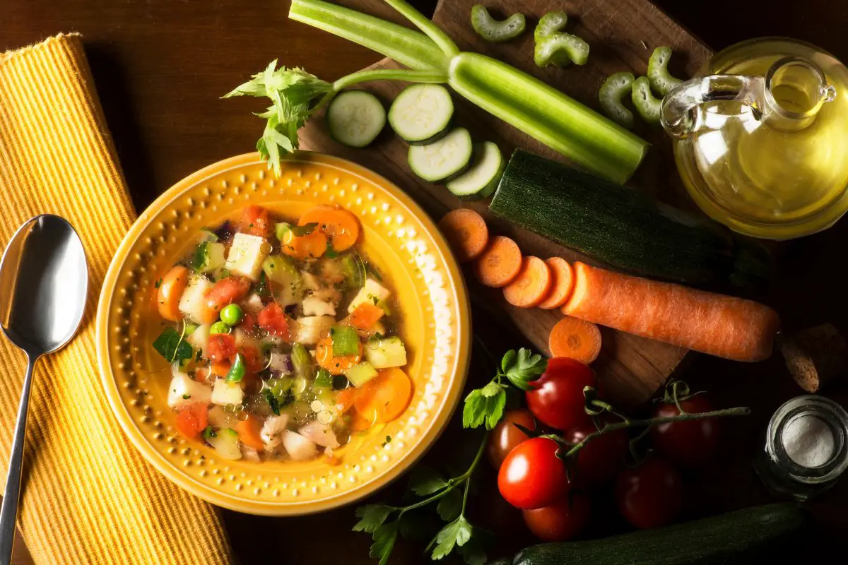 5-amazing-mediterranean-diet-soup-recipes-to-have-on-any-day-today-in